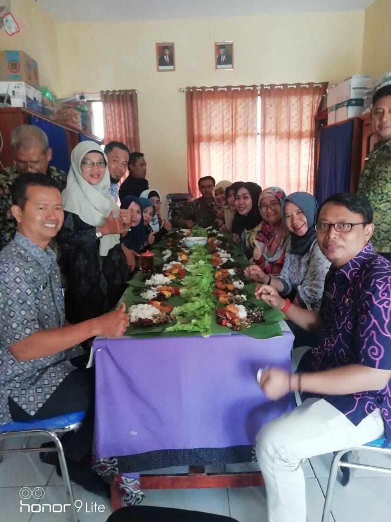 Botram Keluarga SMKN 1 Gebang Botram Keluarga SMKN 1 Gebang